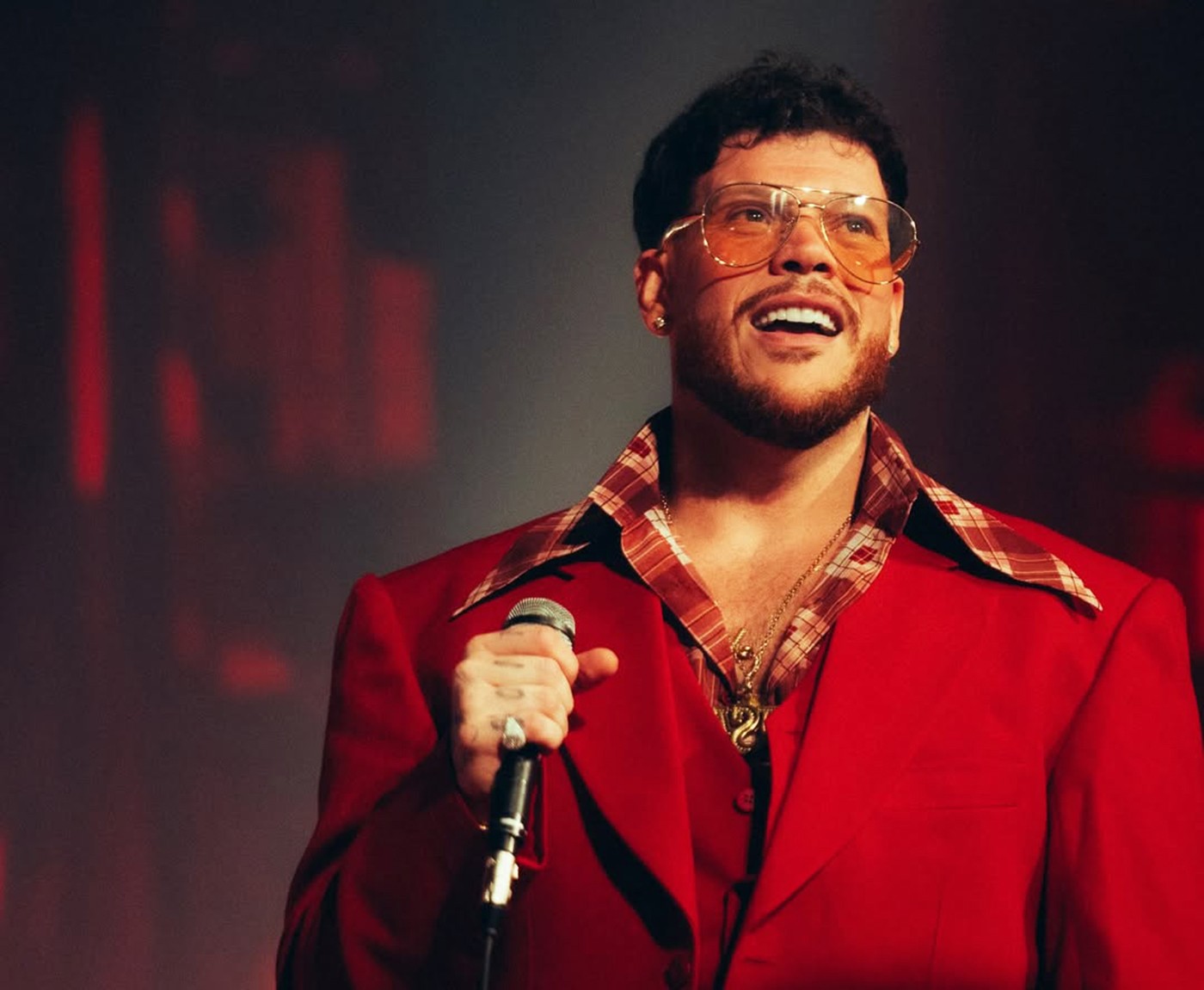 Ferrugem segue os padrões musicais e emocionais do pagode romântico no fluxo linear do álbum ‘Sentimento’