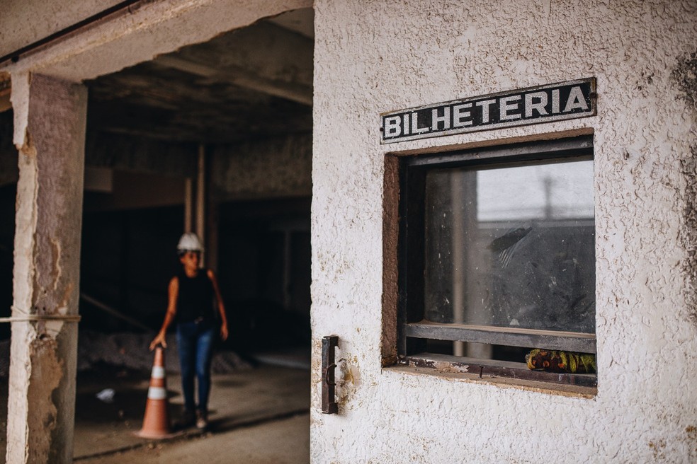 Fechado desde 2009, Teatro Sandoval Wanderley está em obras desde o fim de 2022 — Foto: Luana Tayze