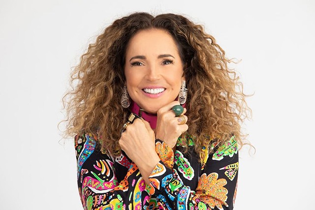 Daniela Mercury festeja 60 anos de vida com música inédita de Chico César