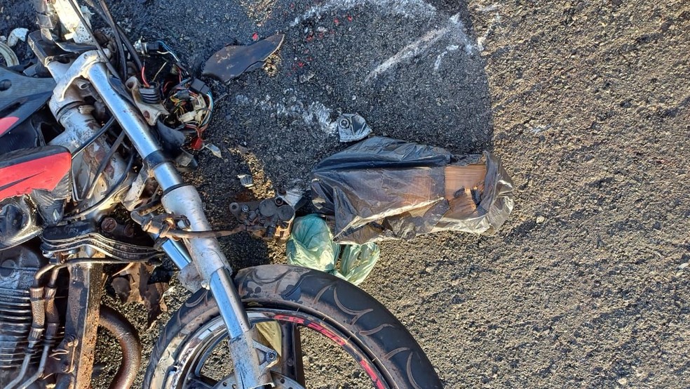 PRF encontra drogas em moto após morte de motociclista em acidente na BR-316, no MA — Foto: Reprodução/Polícia Rodoviária Federal