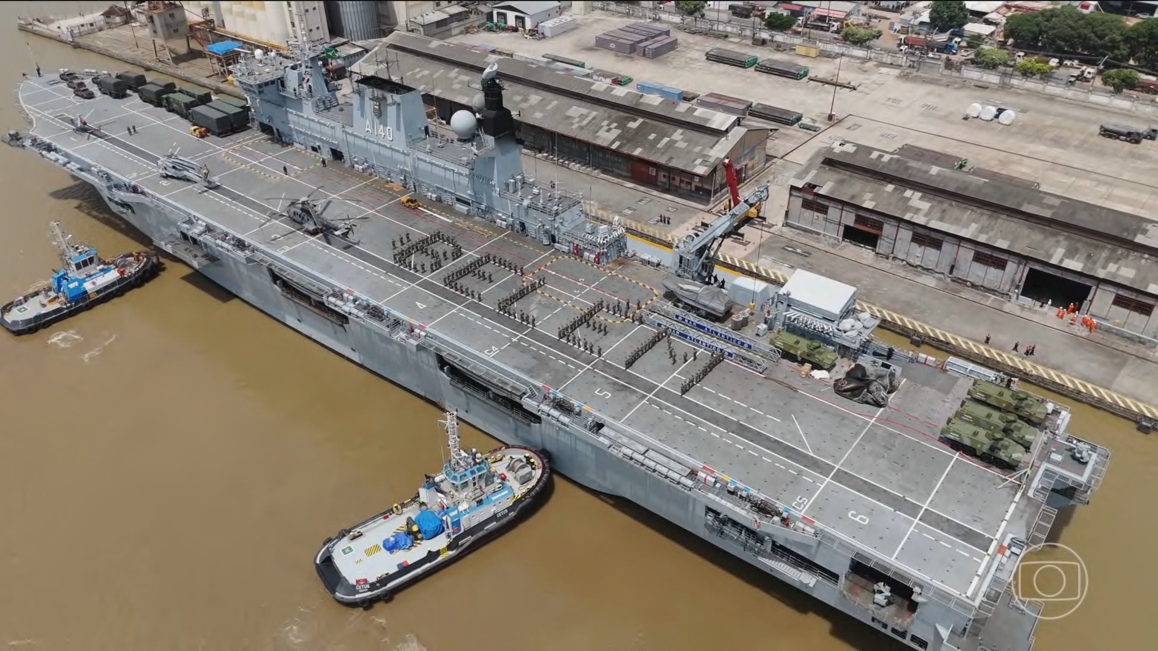 Navio de Guerra Vira Herói: Brasil Prepara-se para Resgatar Vítimas de Desastres Climáticos