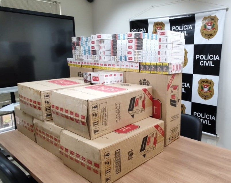 Polícia apreende 93,8 mil cigarros e prende comerciante suspeito de contrabando em São Pedro