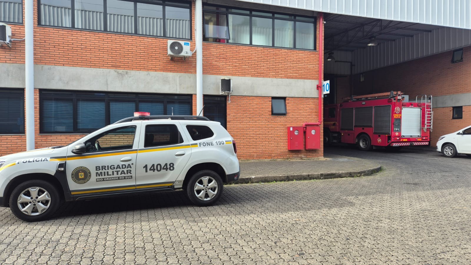 Homem morre prensado em máquina de empresa em São Leopoldo, diz polícia
