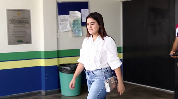 Funcionária de clínica é indiciada por facilitar atestados fraudulentos para falsa médica em Manaus