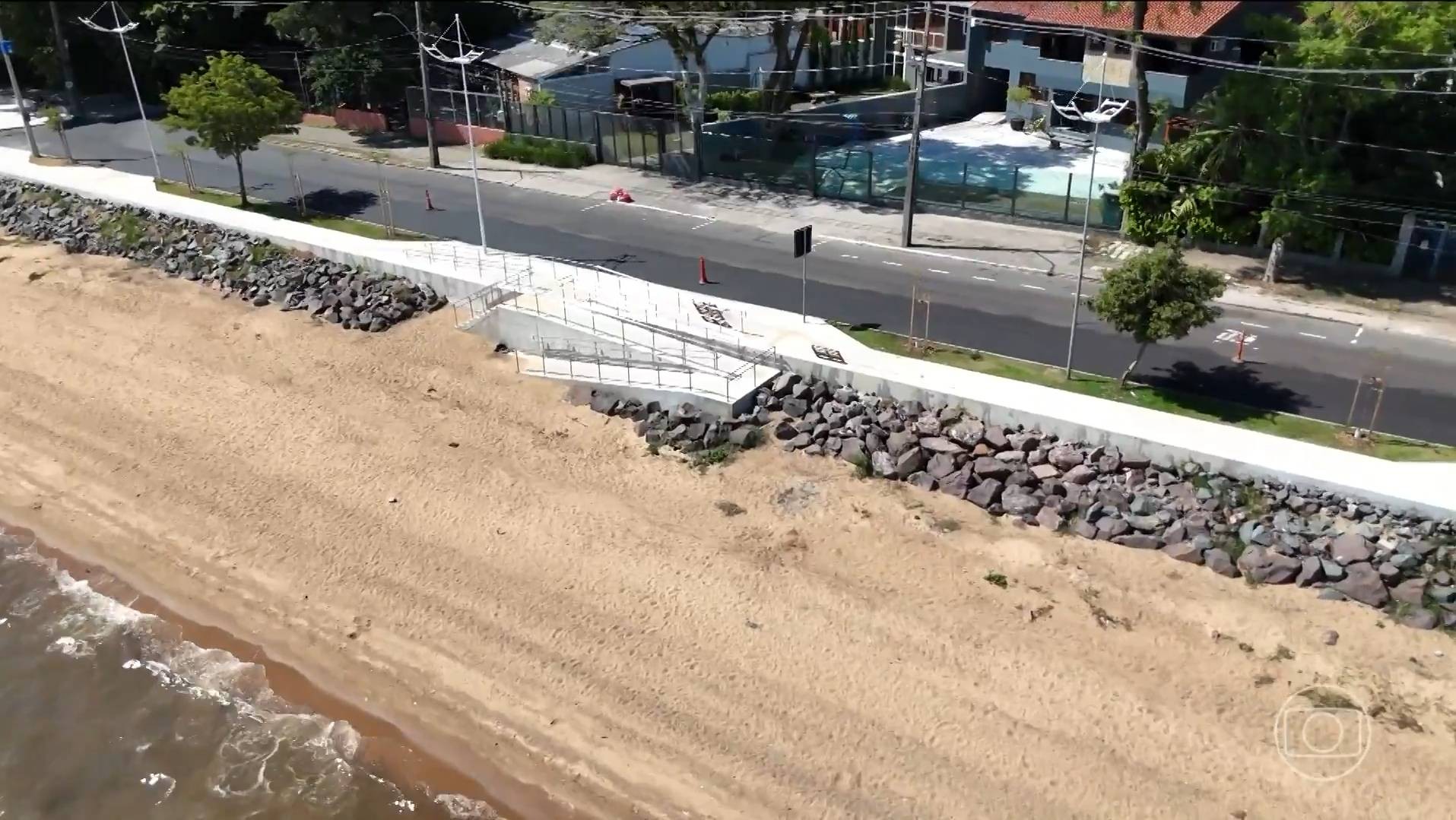 Principal ponto turístico de Porto Alegre ainda tem marcas da enchente de 2024