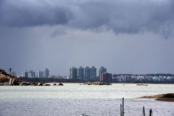 ES tem alerta de chuva forte para 66 cidades; veja a lista