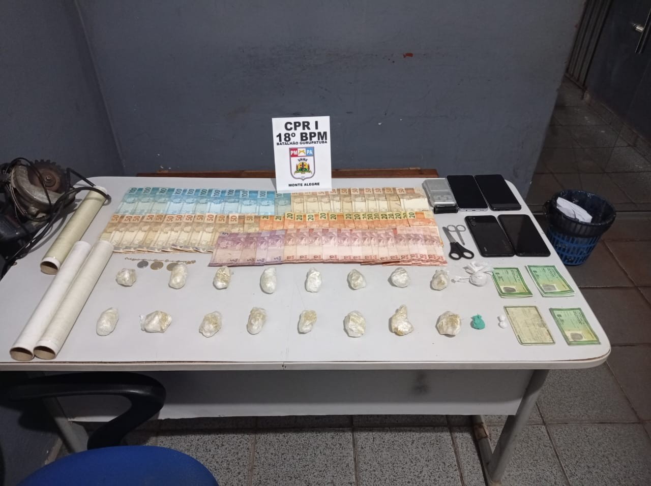Suspeitos de tráfico são presos com quase meio quilo de drogas no bairro Planalto em Monte Alegre