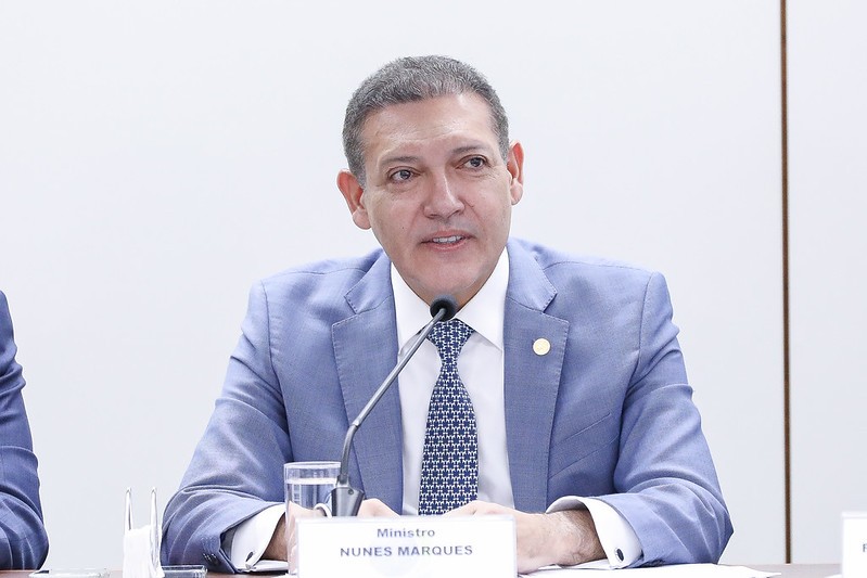 Ministros defendem resposta dura do TSE a ataques às urnas e à missão dos EUA para questionar sistema eleitoral brasileiro