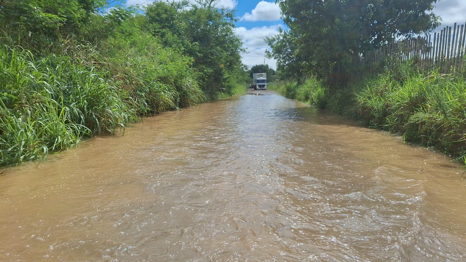 Interdições, alagamentos e aumento do nível de rios: cidades da região de Itapetininga ainda vivem transtornos da chuva