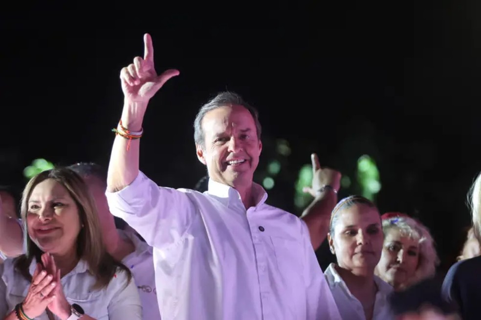 Jorge Tuto Quiroga já foi presidente da Bolívia e tenta voltar ao Palácio Quemado — Foto: JUAN CARLOS TORREJON/EPA/Shutterstock
