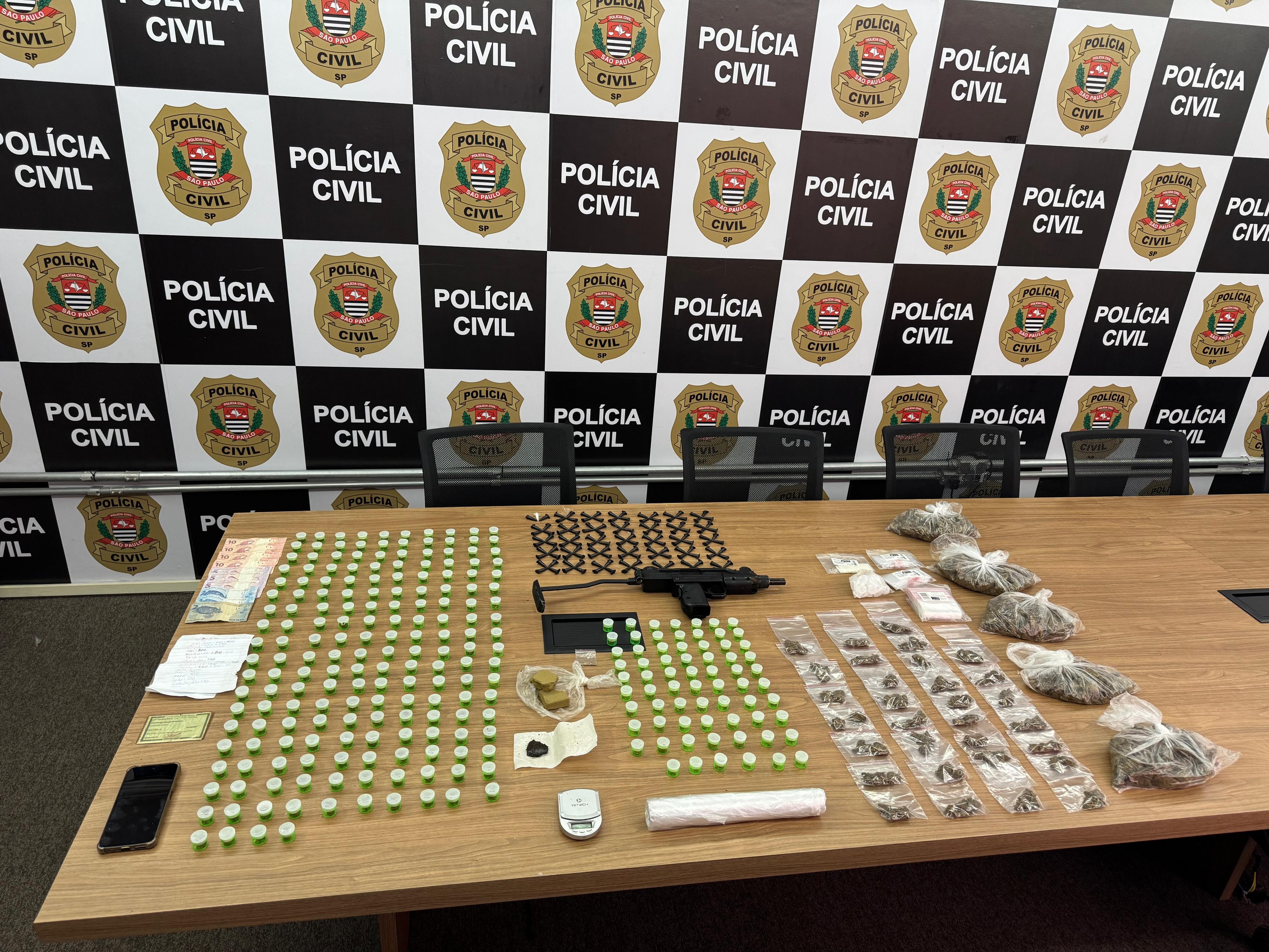 Polícia encontra 'casa-bomba' e prende homem suspeito de tráfico de drogas em Itapetininga