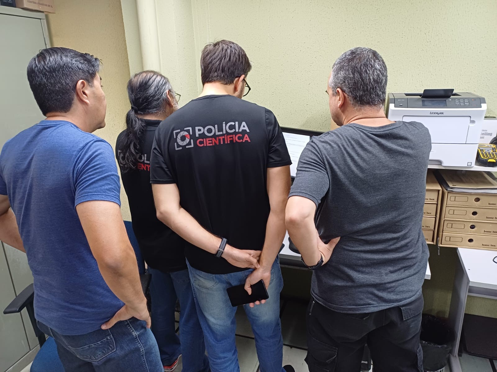 Polícia Civil recolhe computador com vírus após ataque hacker atingir servidores da prefeitura em Rio Preto