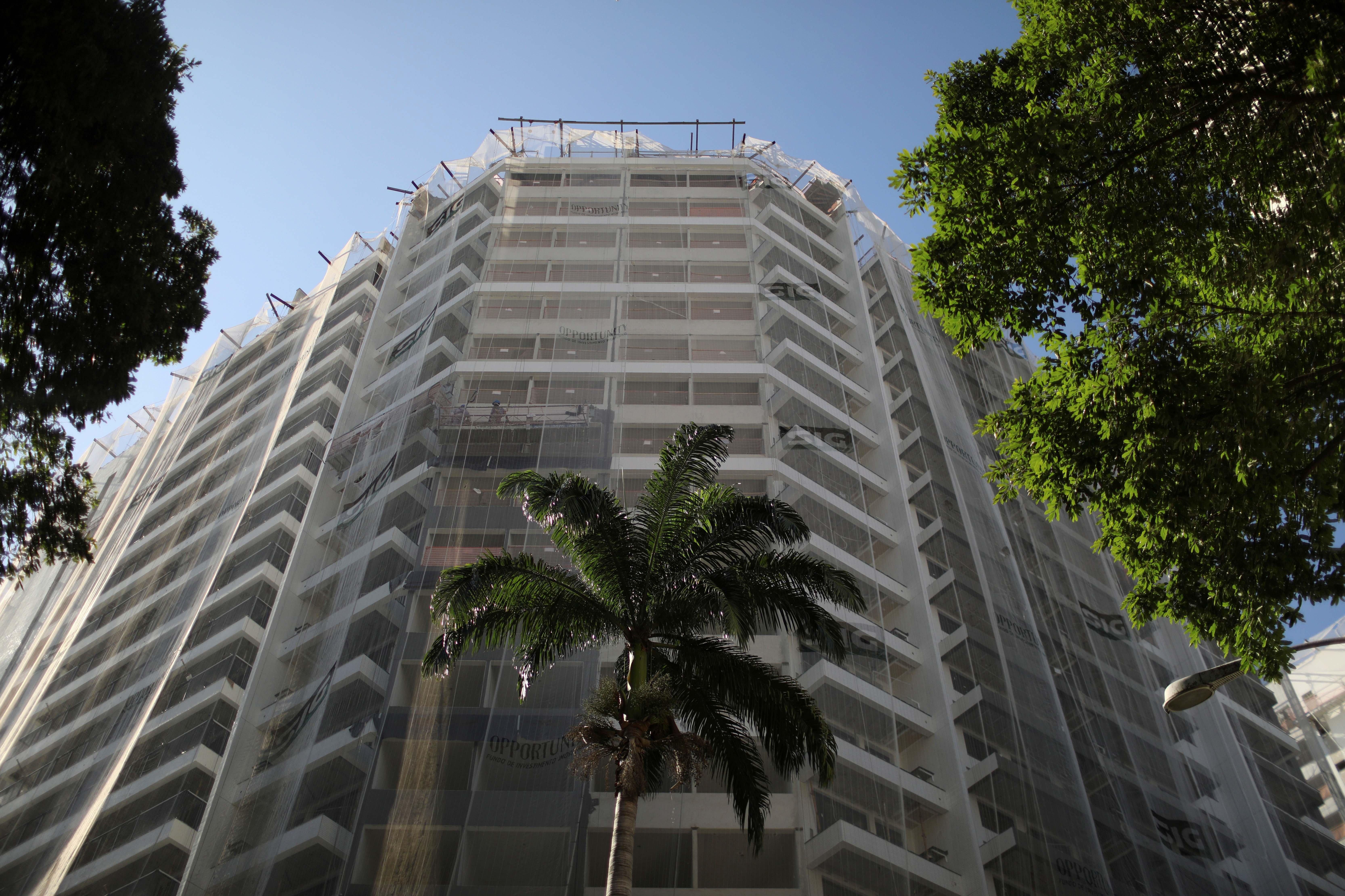 Câmara do Rio aprova projeto que obriga novas construções a enterrarem fiação elétrica e de telecomunicações