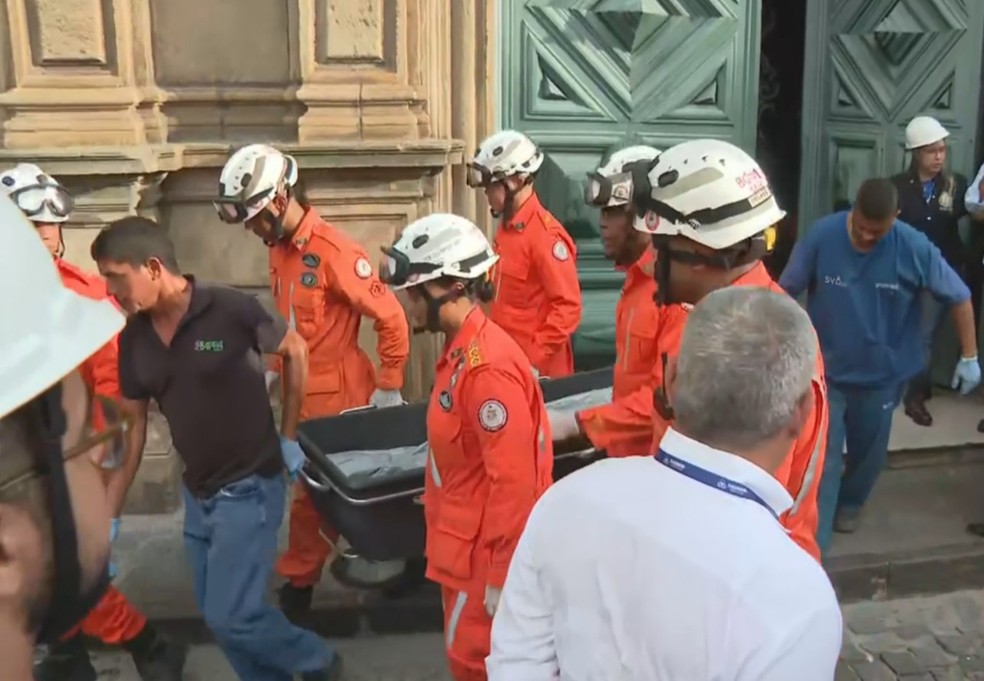 Turista de SP morreu em desabamento de igreja na capital baiana — Foto: Natally Acioli/g1 BA