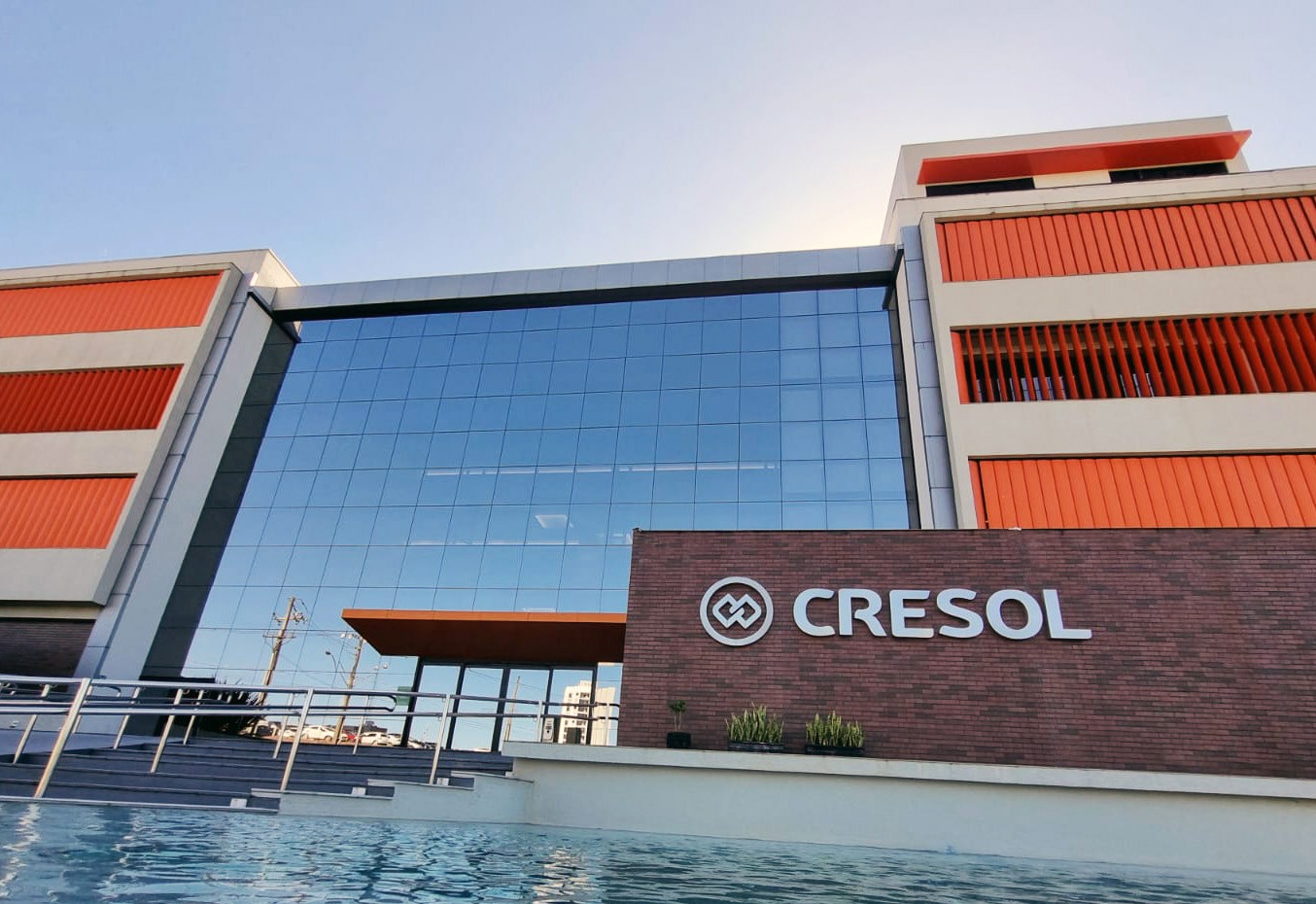 Cresol investe no esporte e renova patrocínio com a LNF