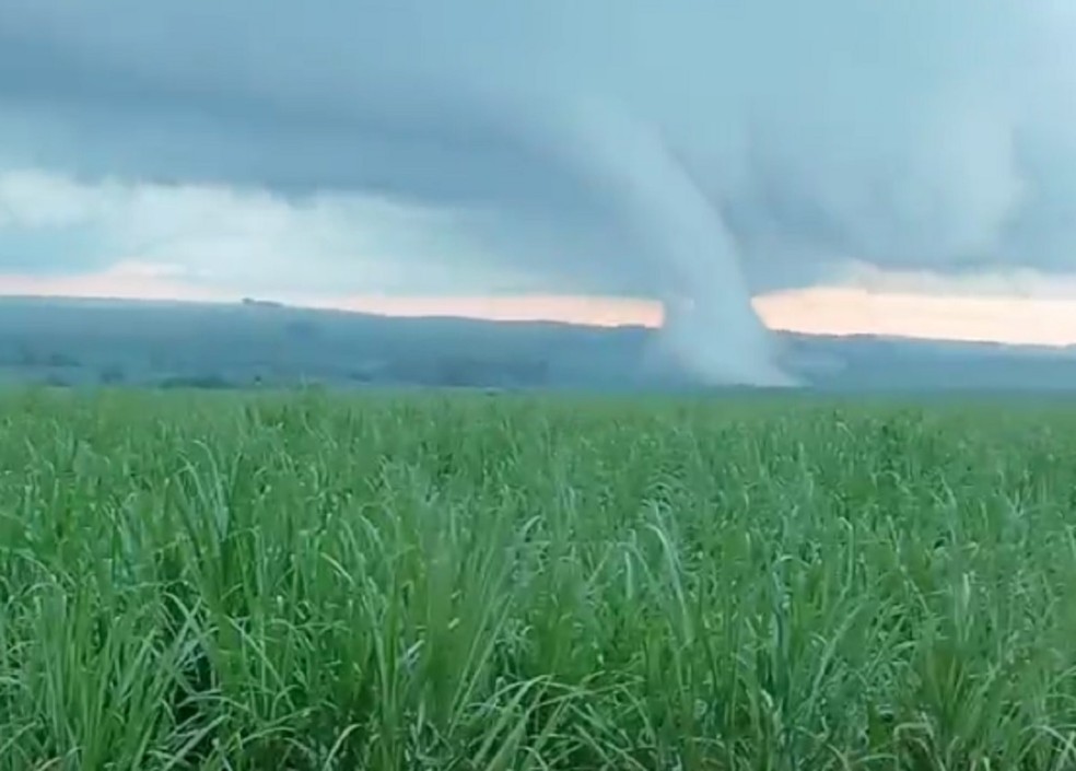 O tornado "landspout" tende a ser mais fraco, segundo a Defesa Civil de SP — Foto: Diogo Archanjo/Arquivo Pessoal