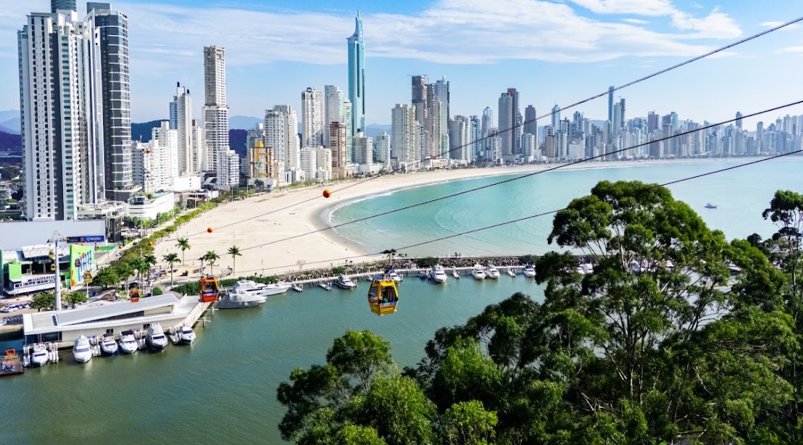 Visão por drone do Parque Unipraias — Foto: Divulgação/Parque Unipraias