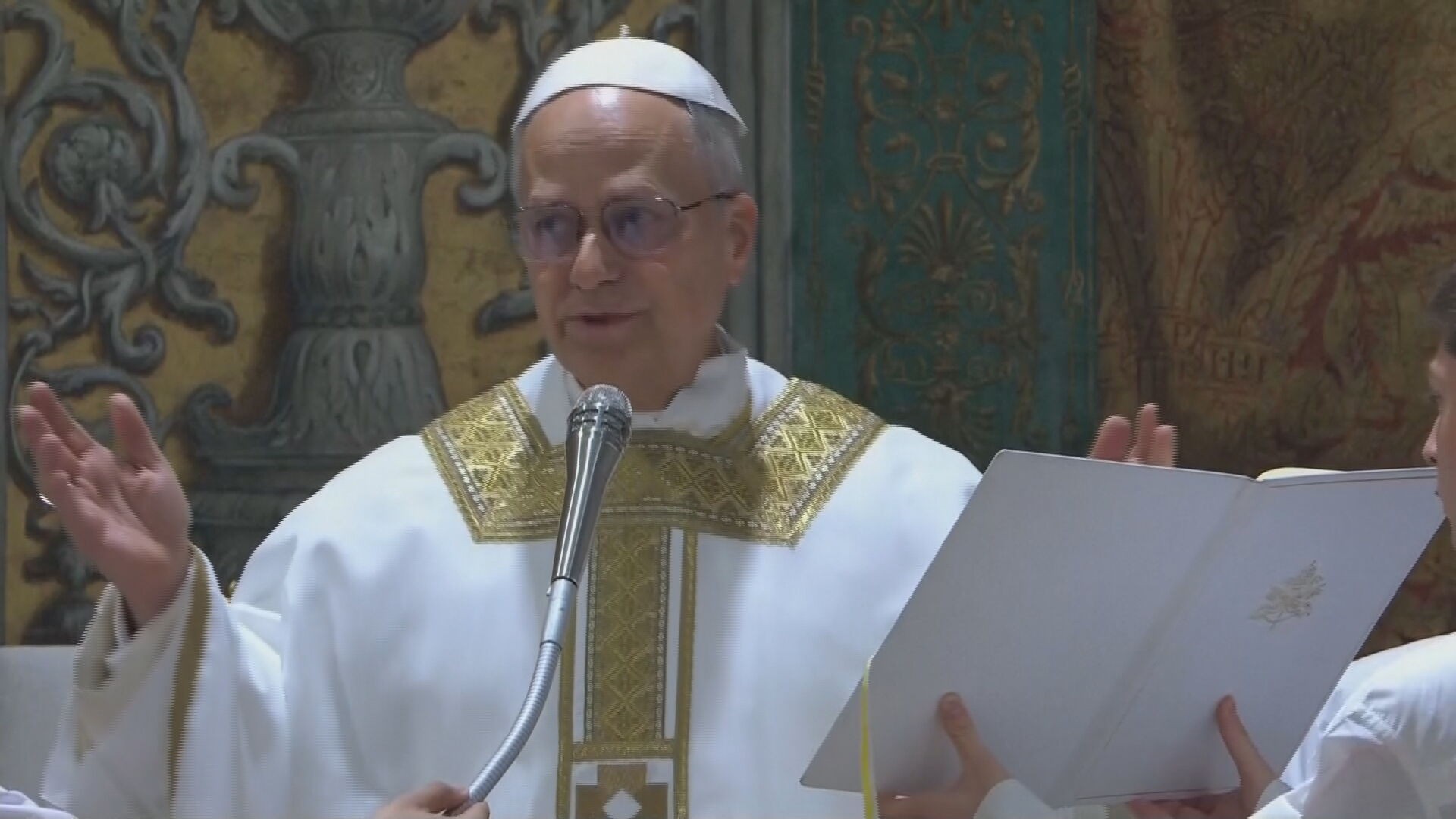 Papa Leão XIV celebra 1ª missa do papado