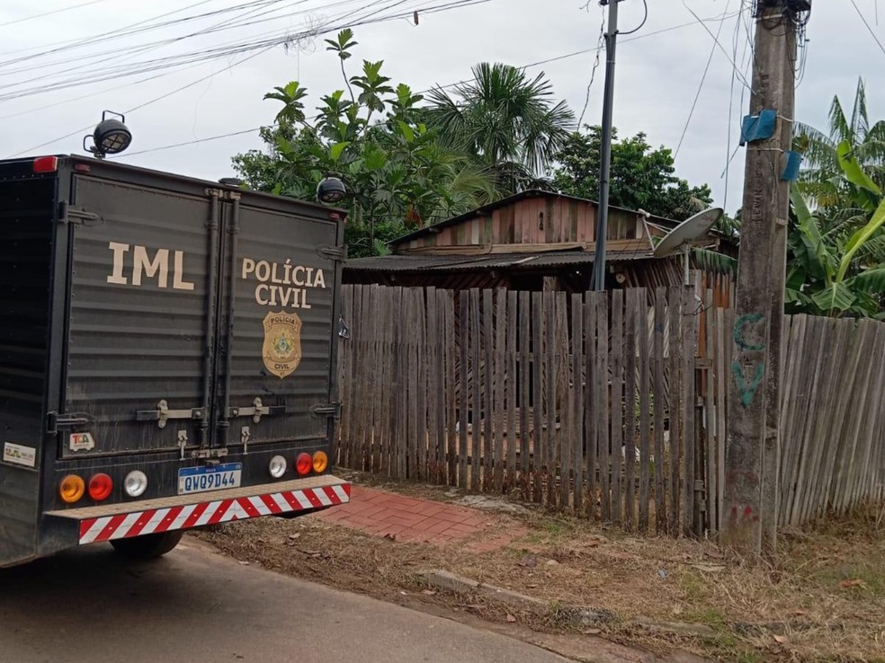 Corpo de Regina Patrícia foi encontrado em uma casa no bairro Samúma, em Brasiléia, no interior do Acre — Foto: Polícia Militar