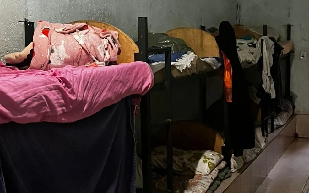 Local onde os internos dormiam — Foto: Divulgação/DEAI Anápolis