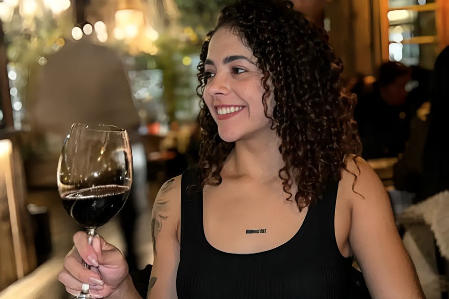 Justiça concede liberdade a empresária suspeita de sequestrar e torturar família com recém-nascido em MT 