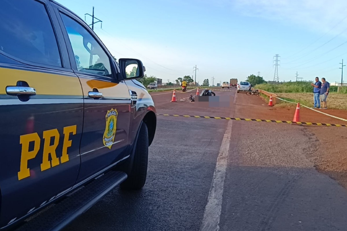 Motociclista de 20 anos morre após bater na traseira de carreta na BR-163