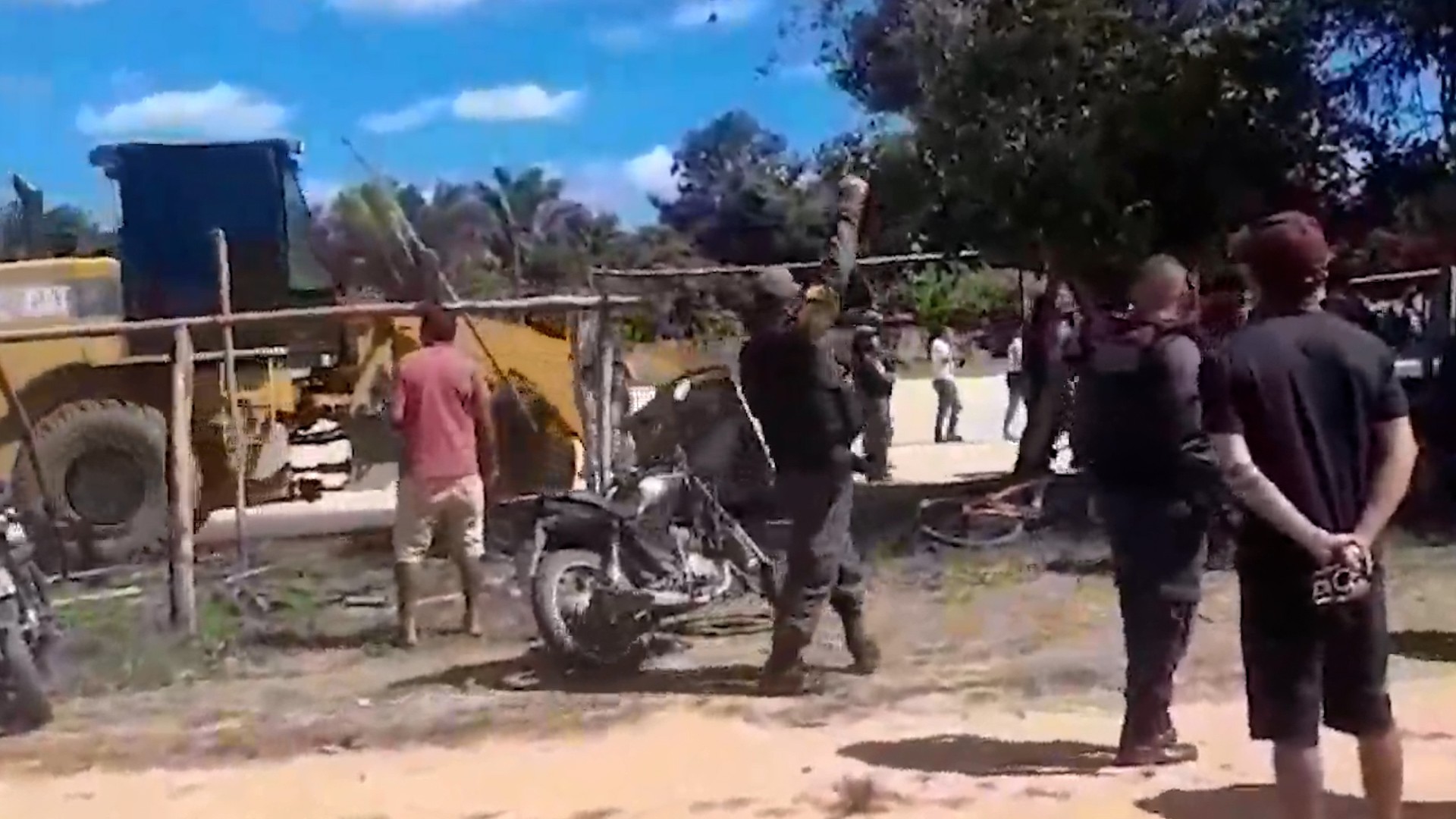 Protesto contra obra da Prefeitura de Buriti termina com confusão entre moradores e PM em comunidade rural