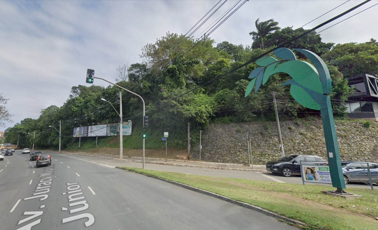 Obras causam restrição no trânsito de avenida de Salvador; entenda