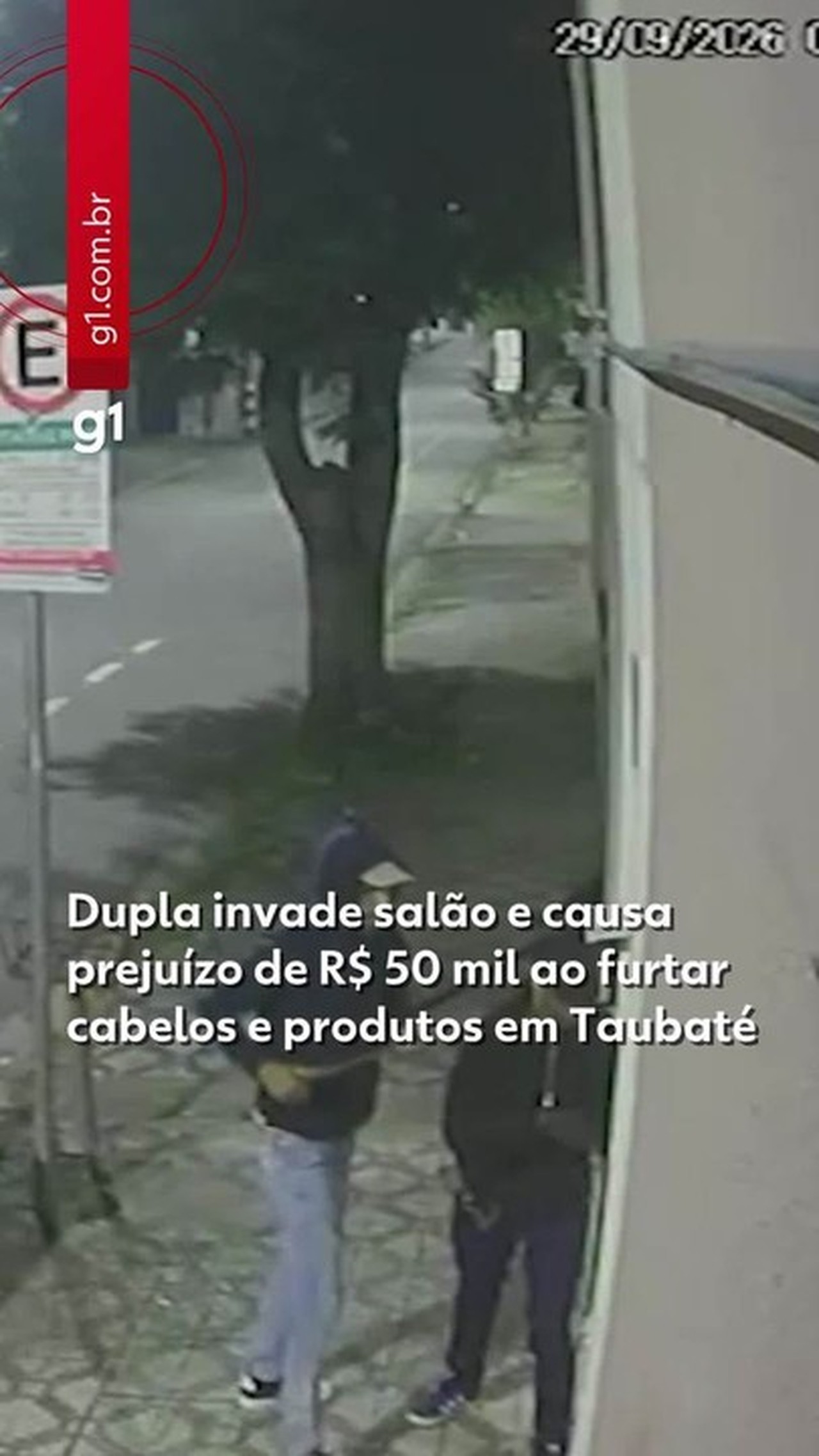 VÍDEO: Dupla invade salão e causa prejuízo de R$ 50 mil ao furtar cabelos e produtos em Taubaté, SP