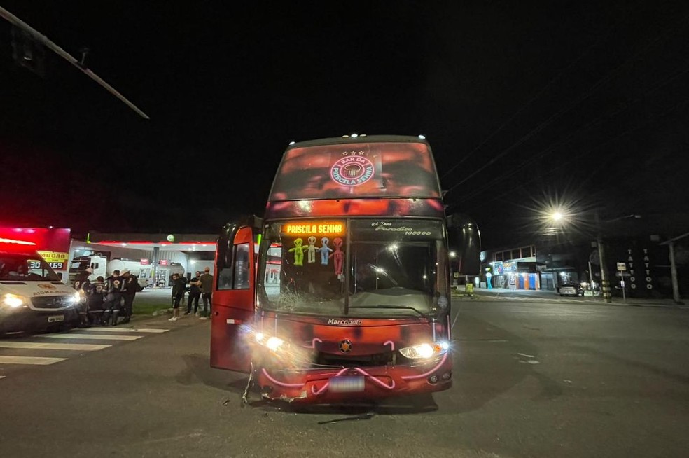 Jovem morre em acidente entre moto e ônibus na Zona Sul de Aracaju — Foto: BPTran