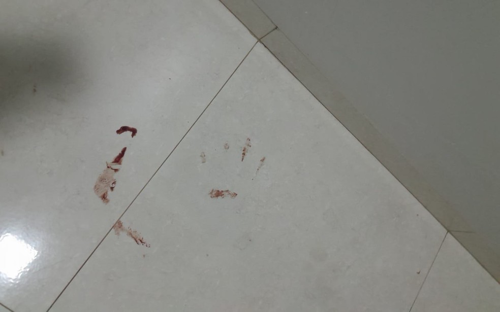 Vestígios de sangue foram encontrados na casa do empresário desaparecido na Bahia — Foto: Marlon Ferraz/Blog Braga
