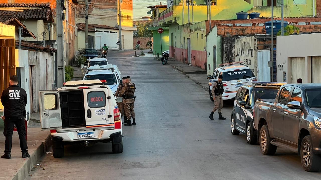 Operação Cerco Fechado prende 10 pessoas em Montes Claros