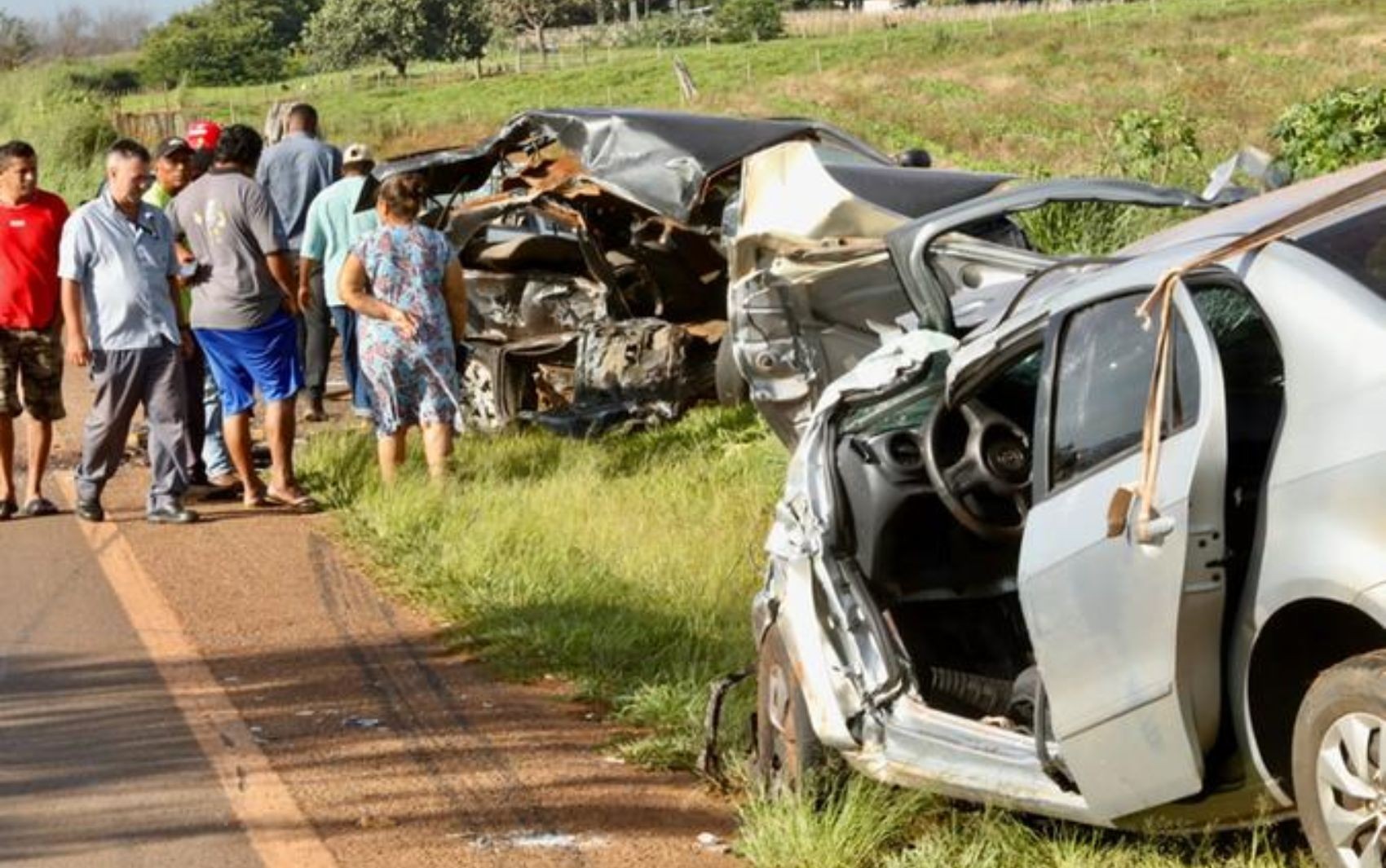 Amigos que morreram em acidente na GO-415 são velados juntos