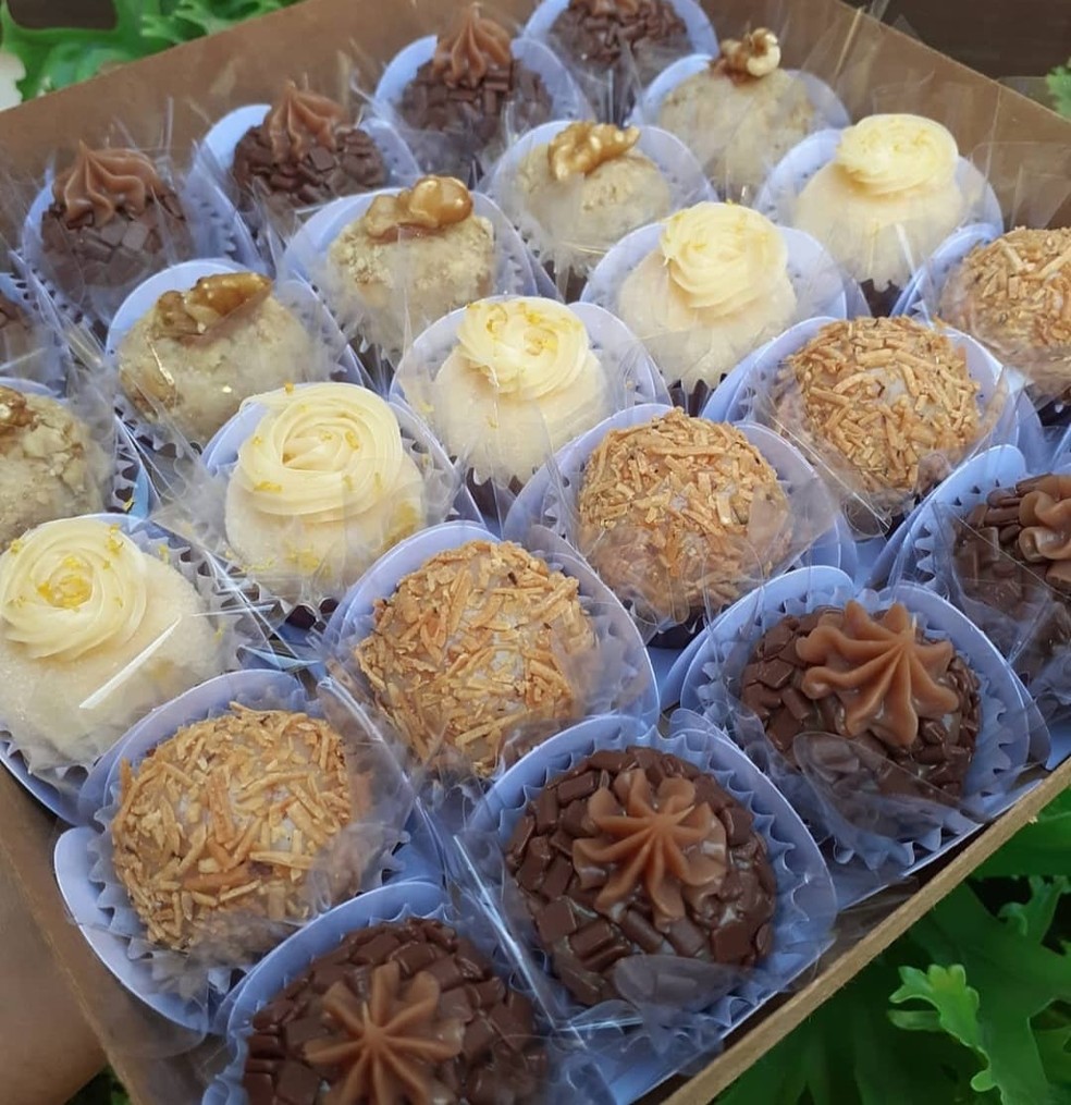 Produção de docinhos para festas é um dos cursos oferecidos — Foto: Iza Mendes/Divulgação