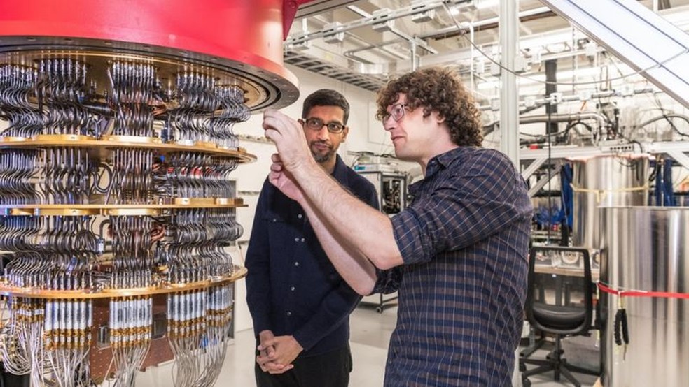 um dos computadores quânticos do laboratório do Google em Santa Bárbara — Foto: Google via BBC