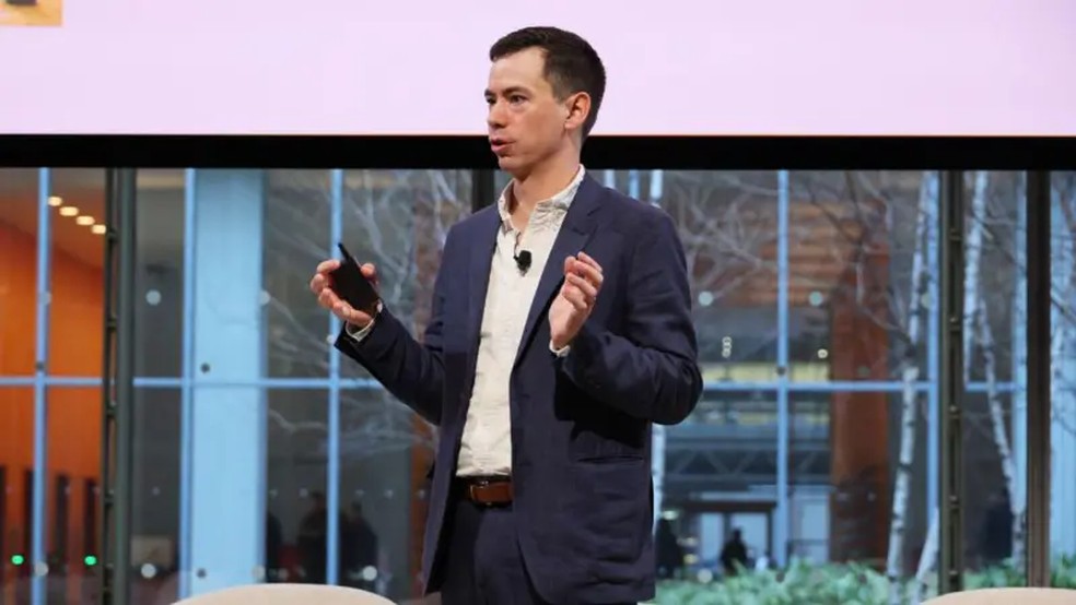 Kyle Chayka é o autor do livro 'Mundo filtrado: como os algoritmos nivelaram a cultura' — Foto: Getty Images via BBC