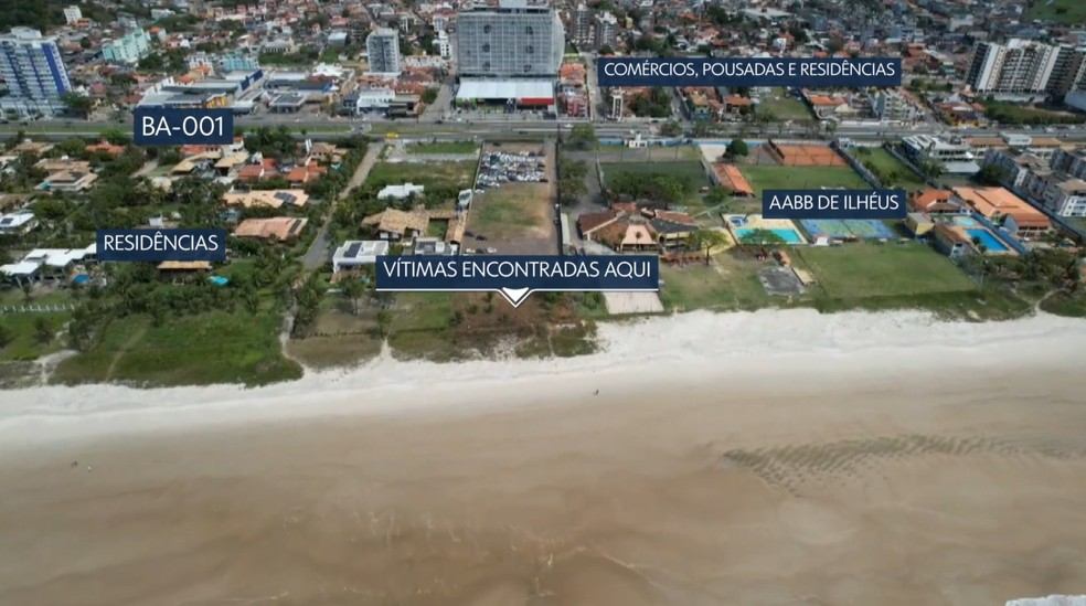 Local onde as mulheres foram encontradas fica próximo a clube, condomínio de casas e rodovia — Foto: TV Bahia