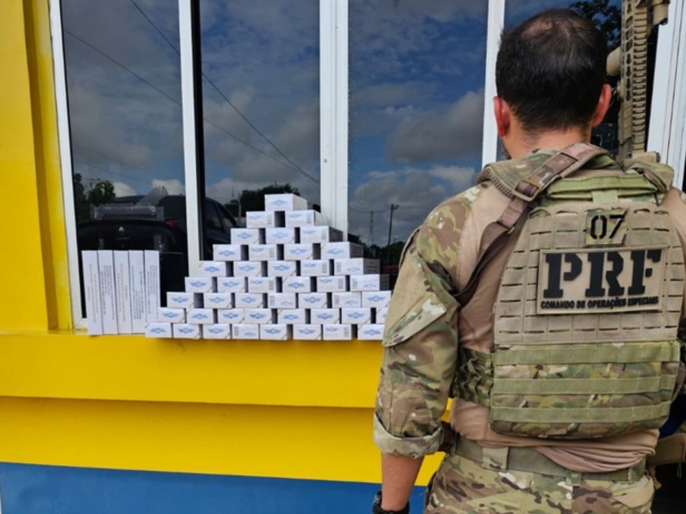 Cerca de 12 mil maços de cigarros contrabandeados são apreendidos em ação da PRF no Acre — Foto: Arquivo/PRF-AC