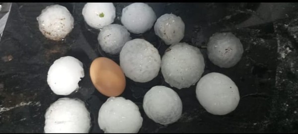 Granizo causa estragos em SC, com pedras do tamanho de ovos de galinha | G1
