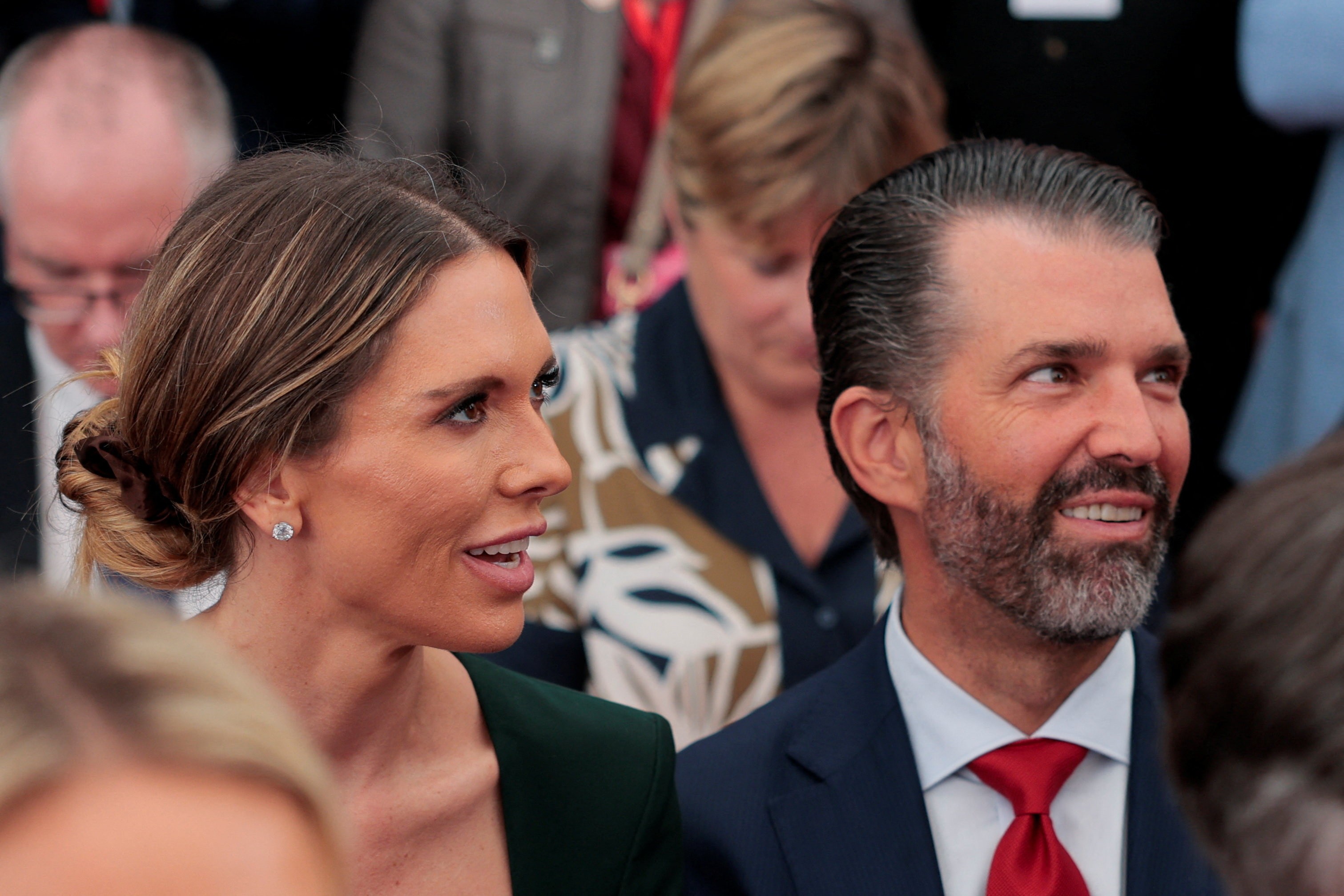 Filho de Trump admite que teve festas de casamento bancadas por oligarca russo