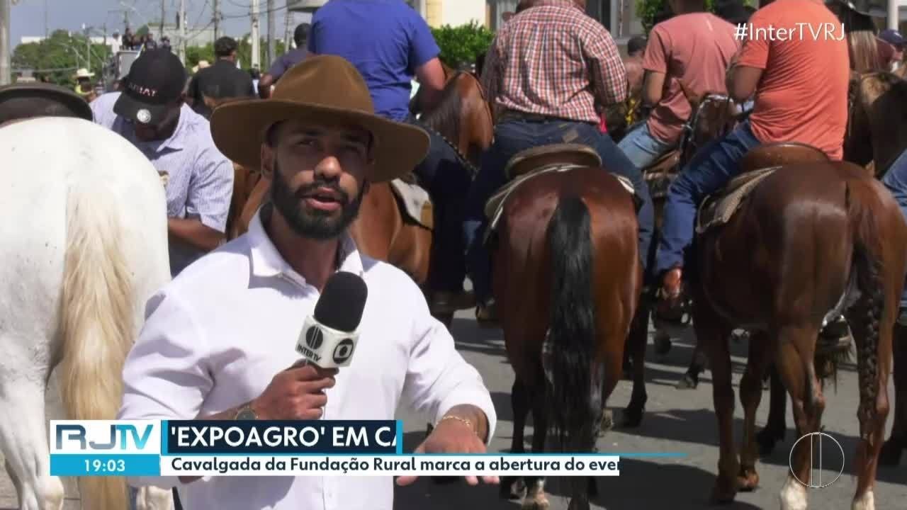 Cavalgada simbólica abre a Expoagro 2025 em Campos