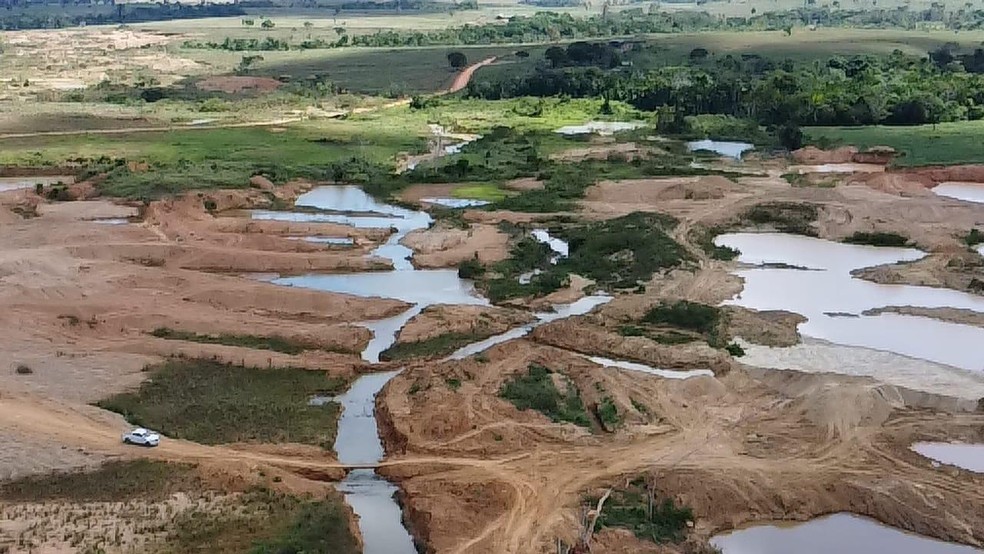 Garimpo na Terra Indígena Kayapó, no Pará.  — Foto: Reprodução/PF/Arquivo