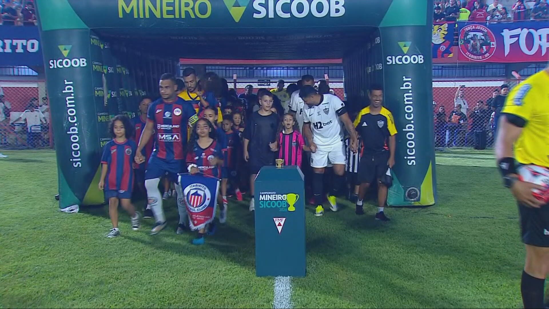 Jogador do Itabirito, ex-Cruzeiro e América, é preso em bloco de BH