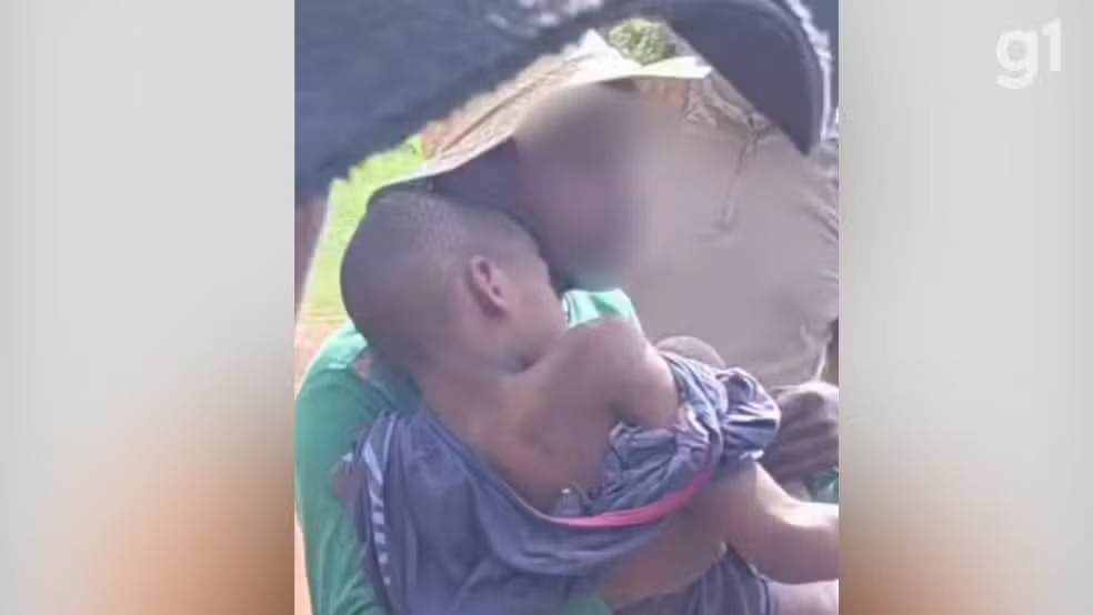 Menino de 8 anos percorreu cerca de 4 km até ser encontrado após dias desaparecido no MA; buscas por outras duas crianças seguem