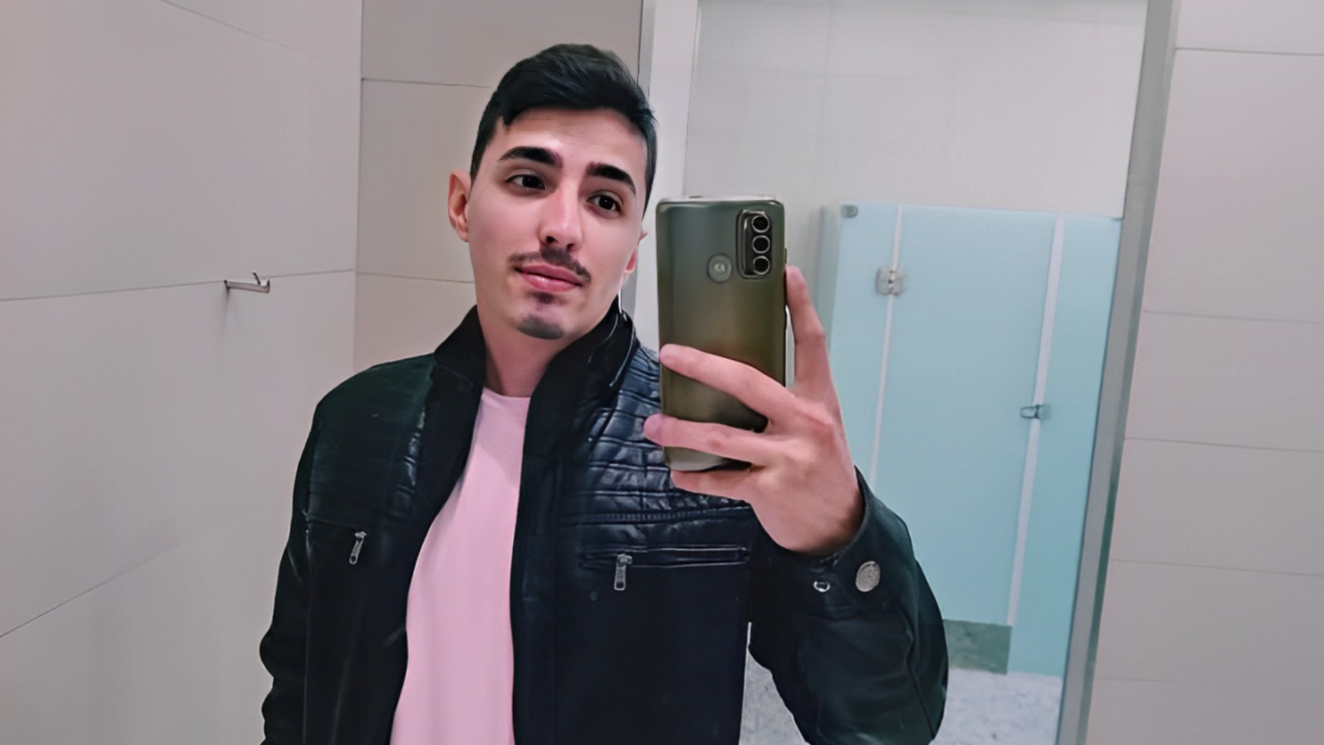 Suspeito de perfurar pulmão de engenheiro usou celular da vítima para trabalhar como motorista de aplicativo