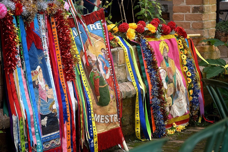 Chegada das Bandeiras reúne 14 grupos de Folias de Reis da região em São José dos Campos