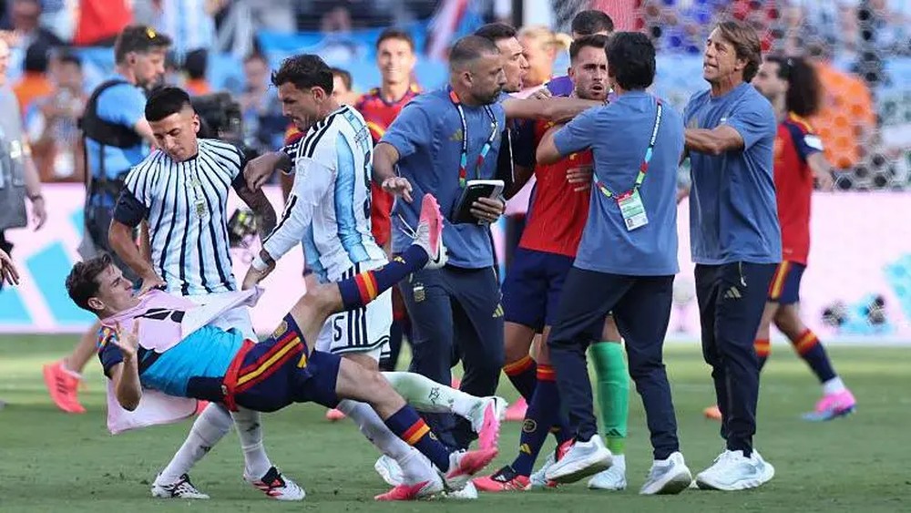 Fifa investiga conduta da Argentina após episódios de violência na final da Copa do Mundo
