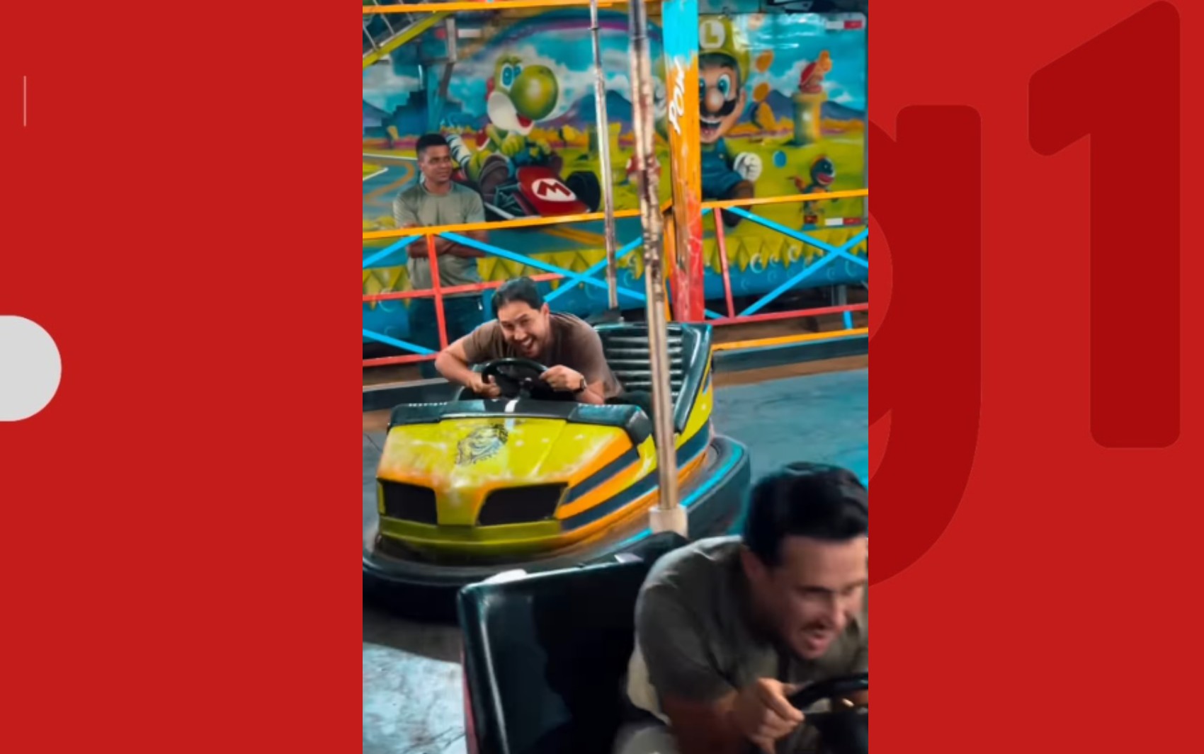 VÍDEO: dupla Iguinho e Lulinha brinca em parque de diversões após show no interior da Bahia