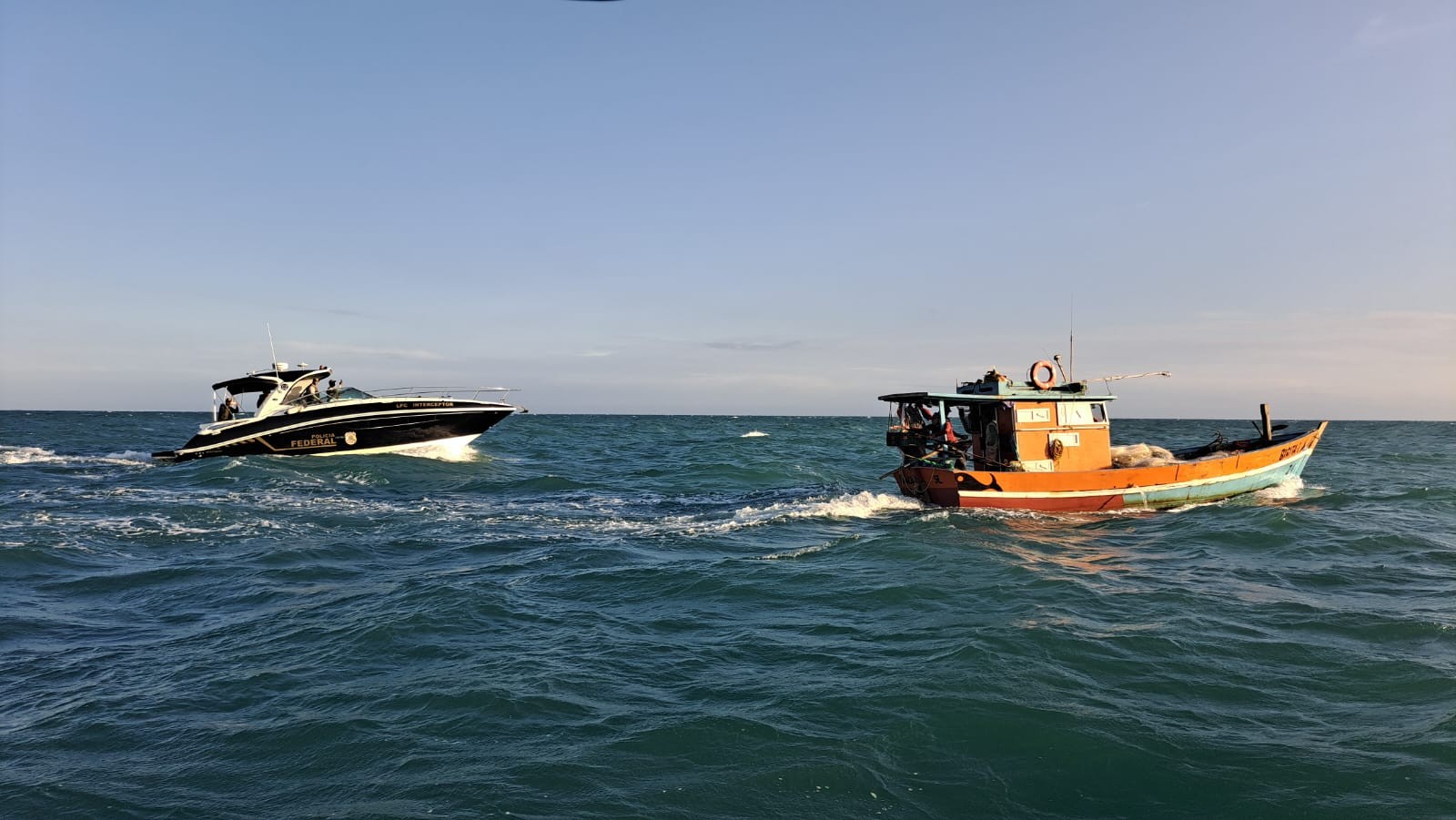 Três pescadores são presos por pesca ilegal em Aracaju