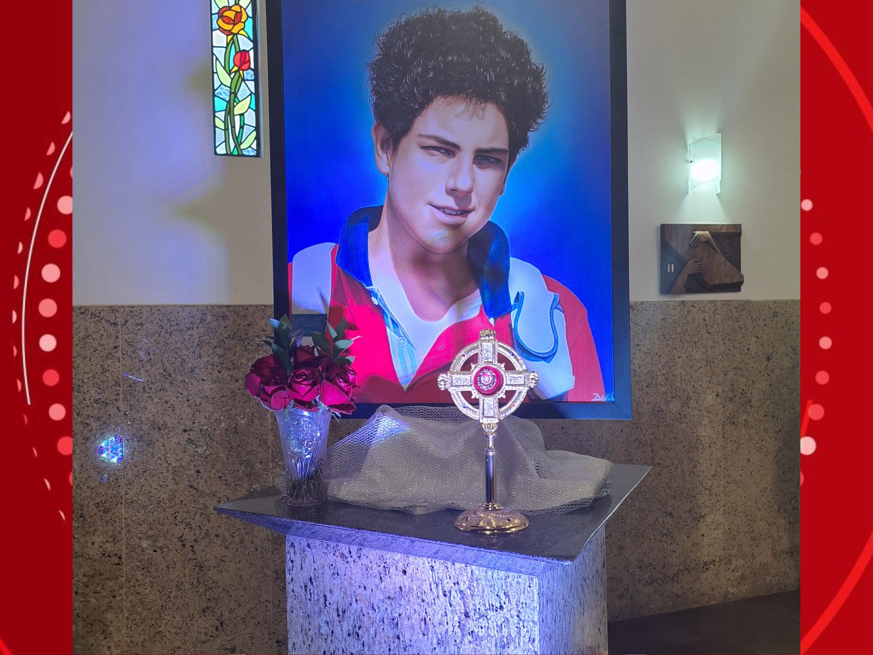 Santuário em Curitiba guarda relíquia de Carlo Acutis, 1º santo da geração millennial, e prepara espaço para exposição diária